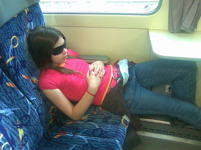 únava ve vlaku...